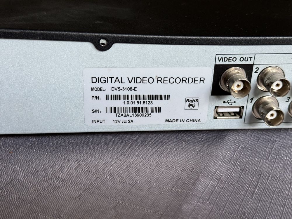 Rejestrator DVR Dahua DVS-3108-E 8 kanałowy + dysk,zasilacz, kamery