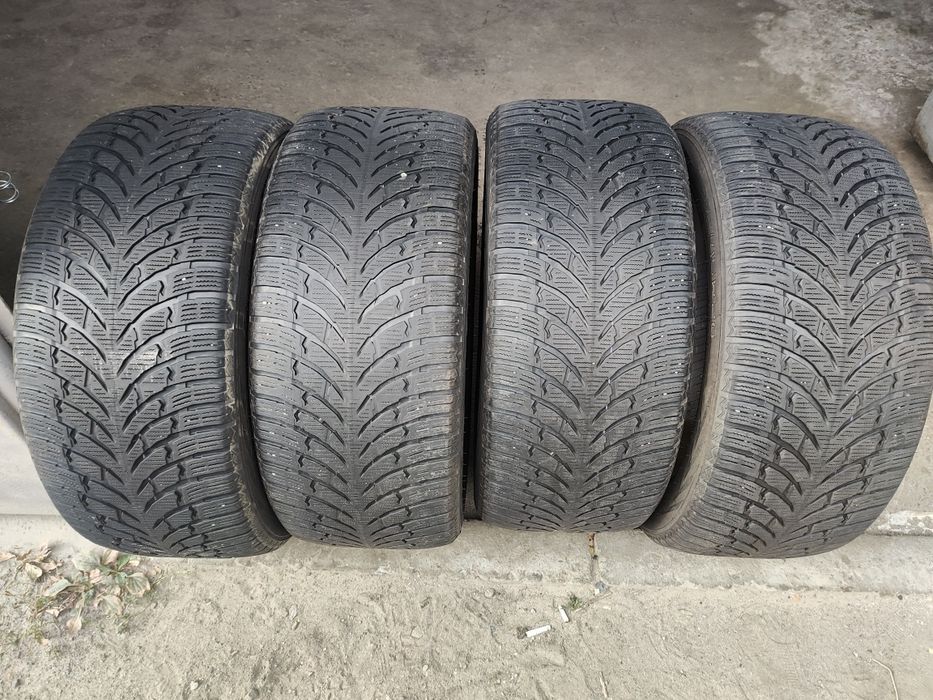 Nokian 275 45 r20
