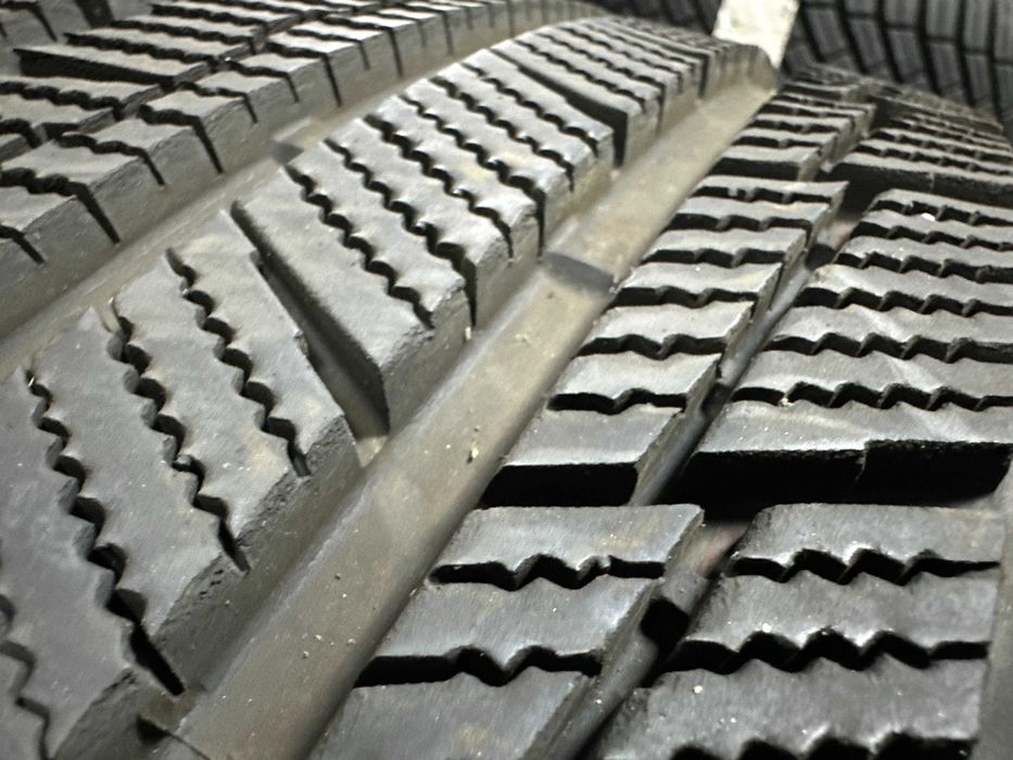 245-35 R19 93V Fortuna Gowin UHP3 2шт