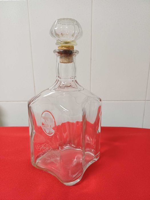 Garrafa de cristal lapidado Jack Daniels