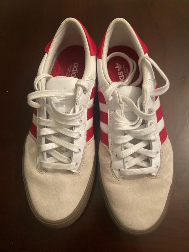 Sapatilhas Adiadas originais nunca usadas