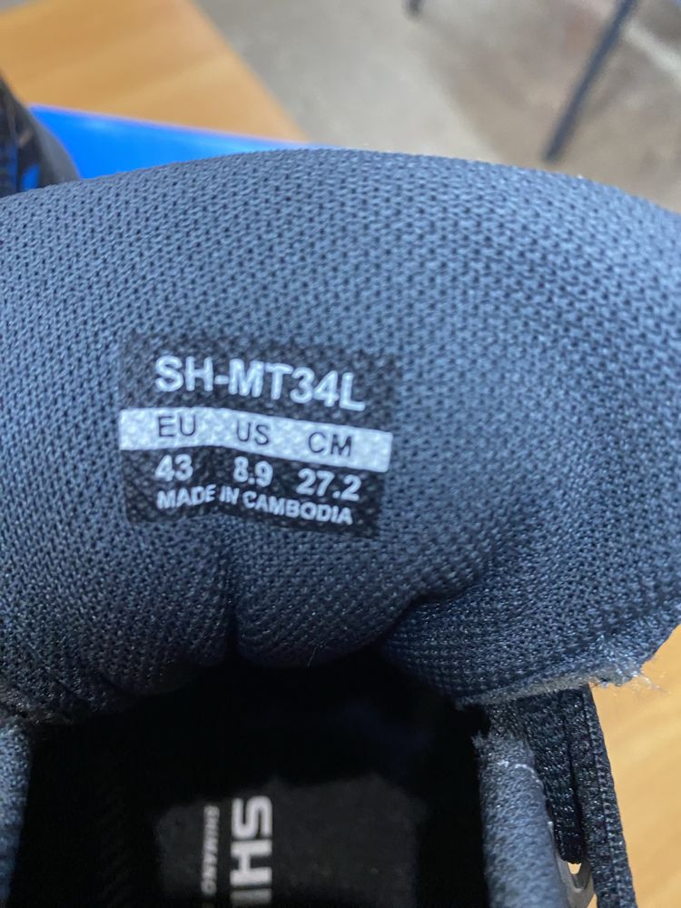 Продам велотуфлі Shimano 43