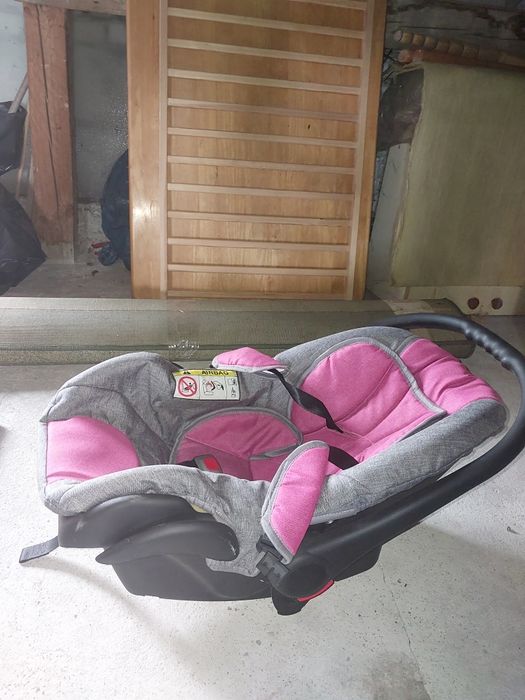 Sprzedam nosidełko dla dziecka.