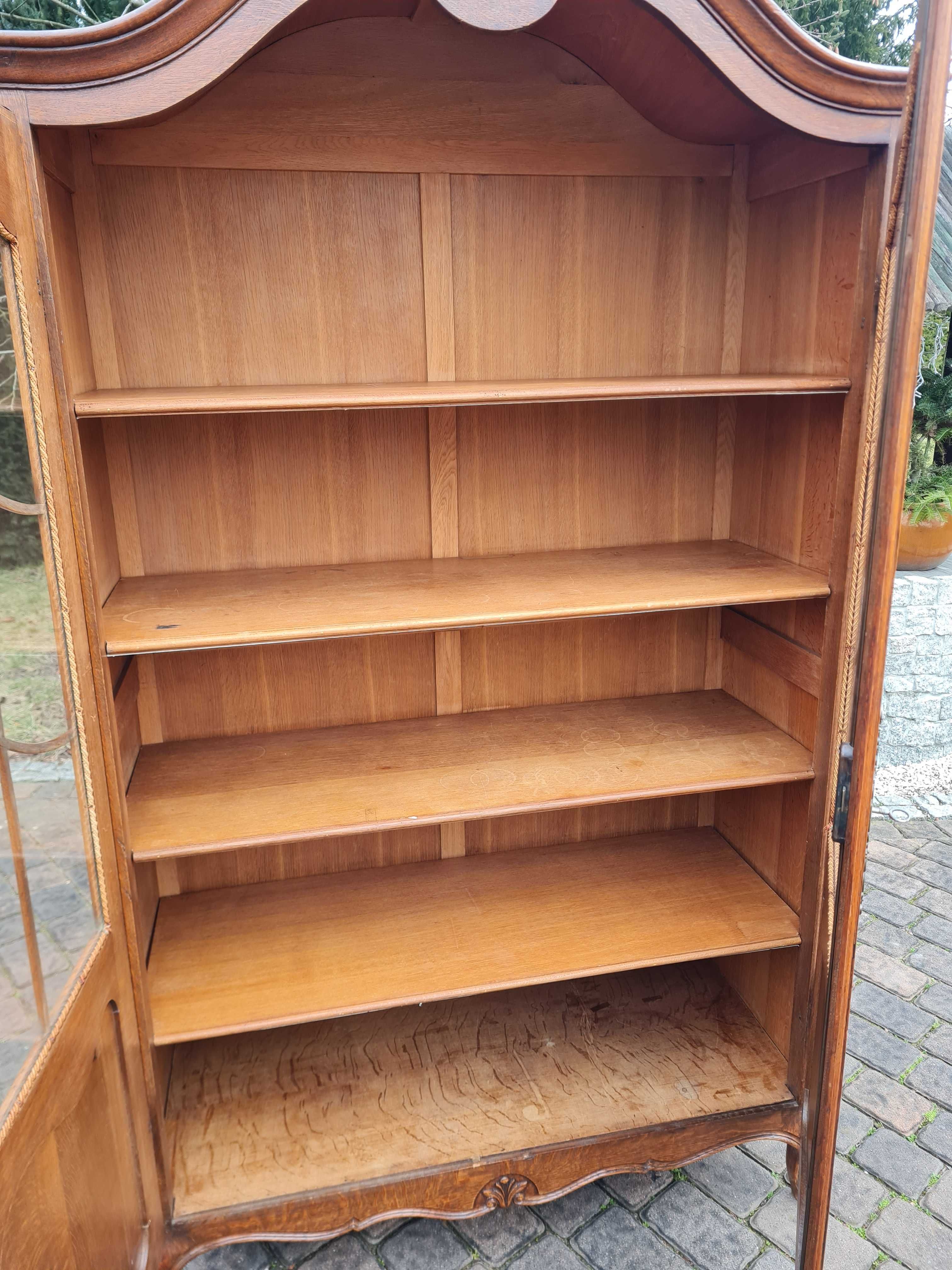Ludwikowska Witryna Biblioteka biblioteczka