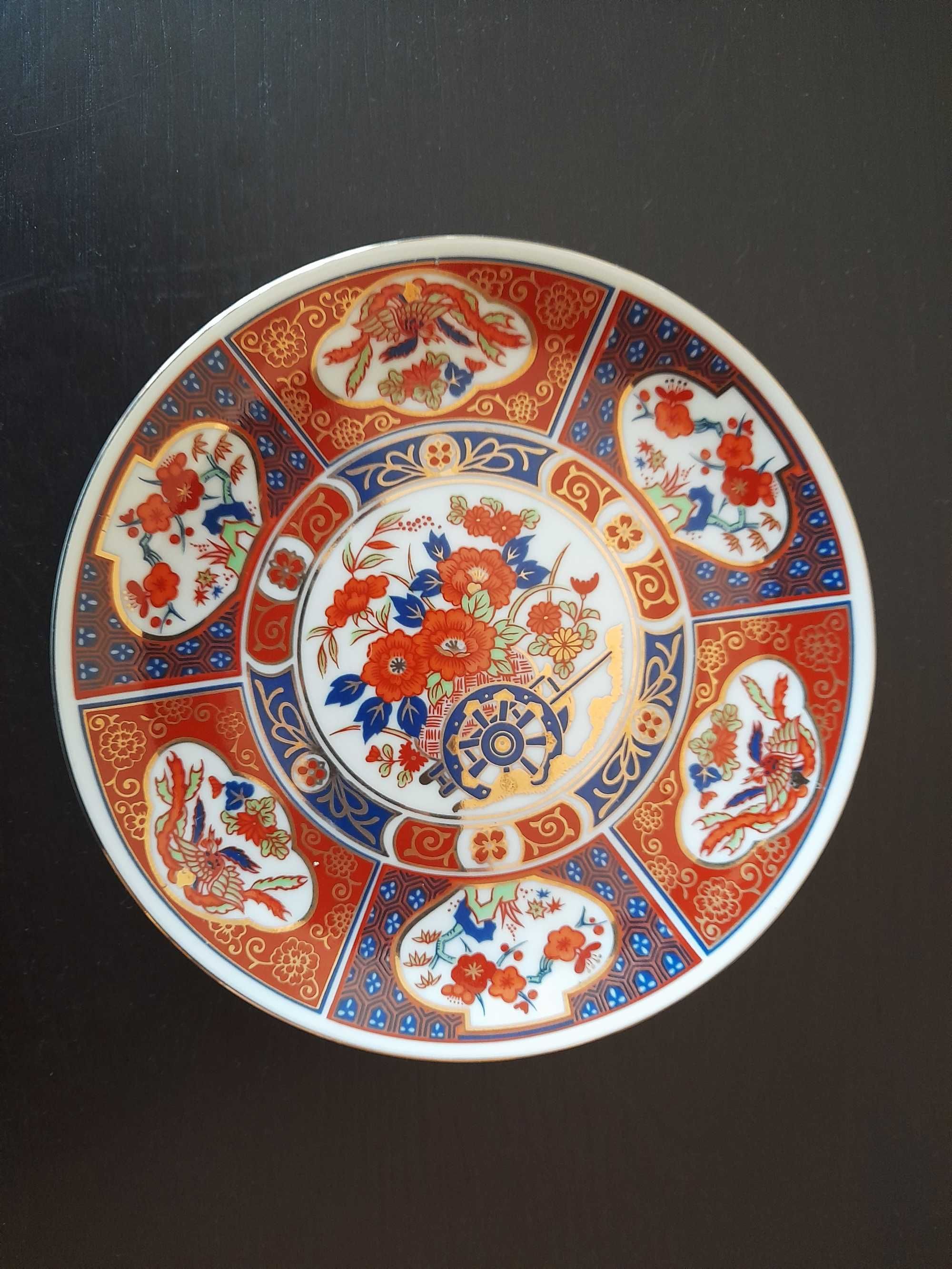 4 Pratos de Porcelana