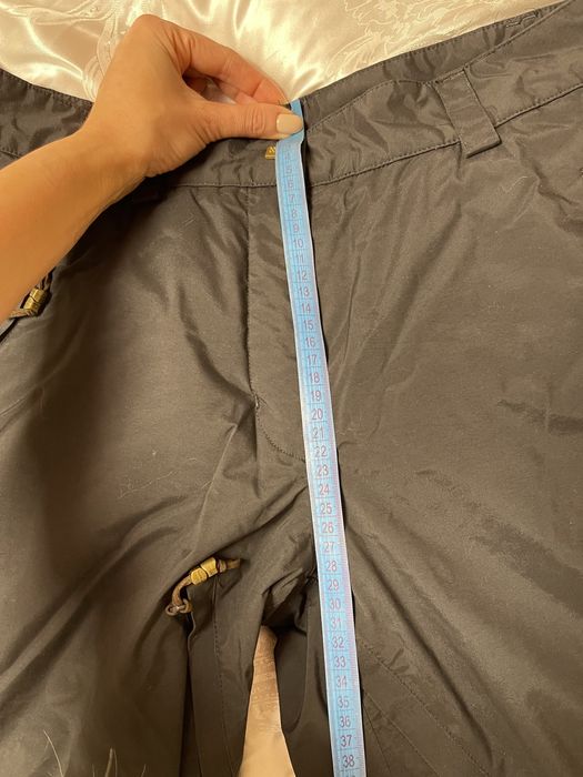 Горнолыжные штаны из коллекции Helly Hansen. Модель выполнена из водон