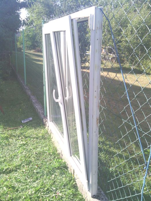 Okno plastikowe białe 146 x 143 otwieralno uchylne