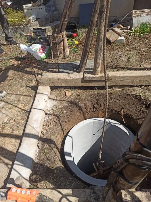 Копання криниць машиною