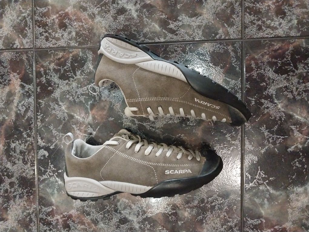Трекинговые кроссовки Scarpa