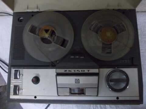 Stary magnetofon szpulowy Unitra ZK 140T vintage