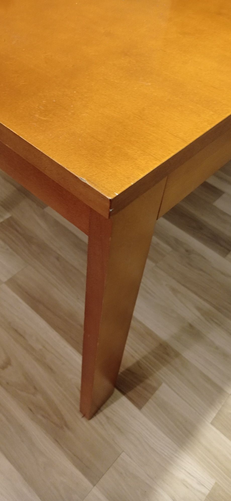 Stół drewniany rozkladany cztery krzesla