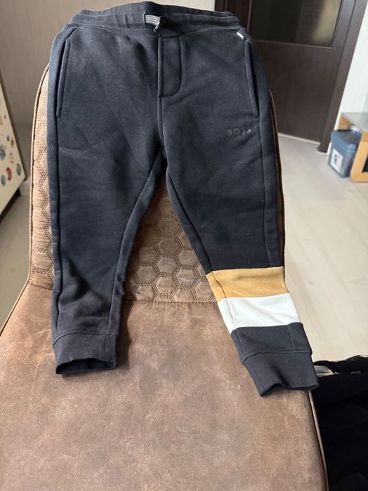 Sprzedam pudło oryginalnych ubrań dla chłopca