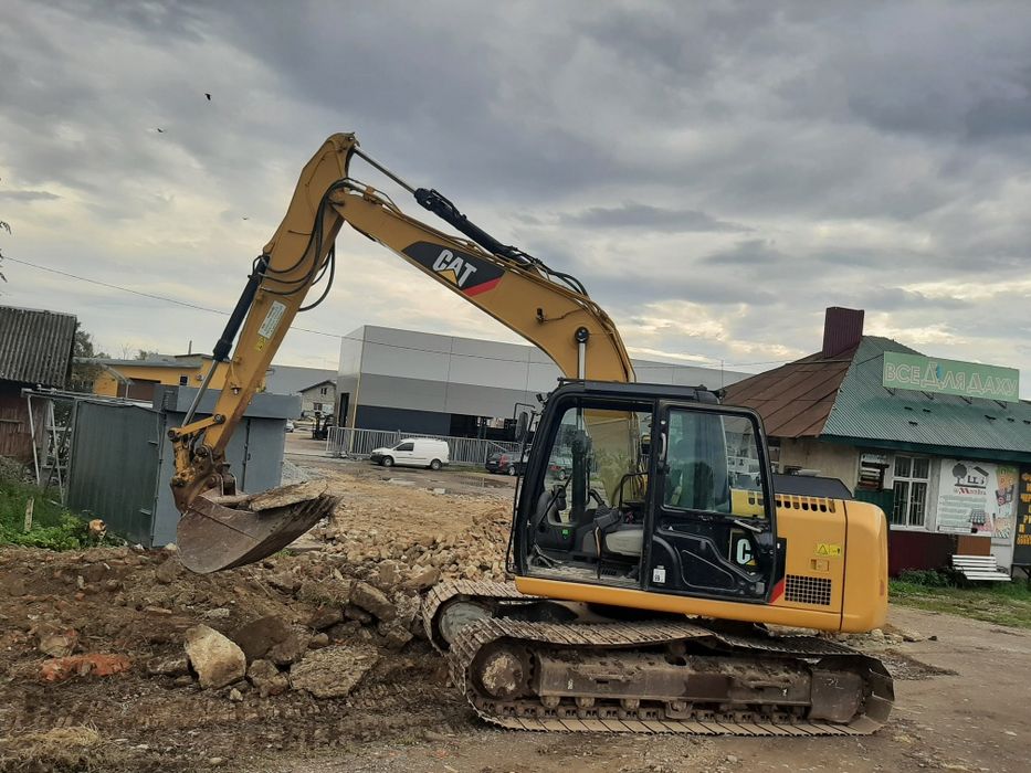Копання ставків.Екскаватор масою від 5 до 25тон.Гідромрлот.Ямобур.
