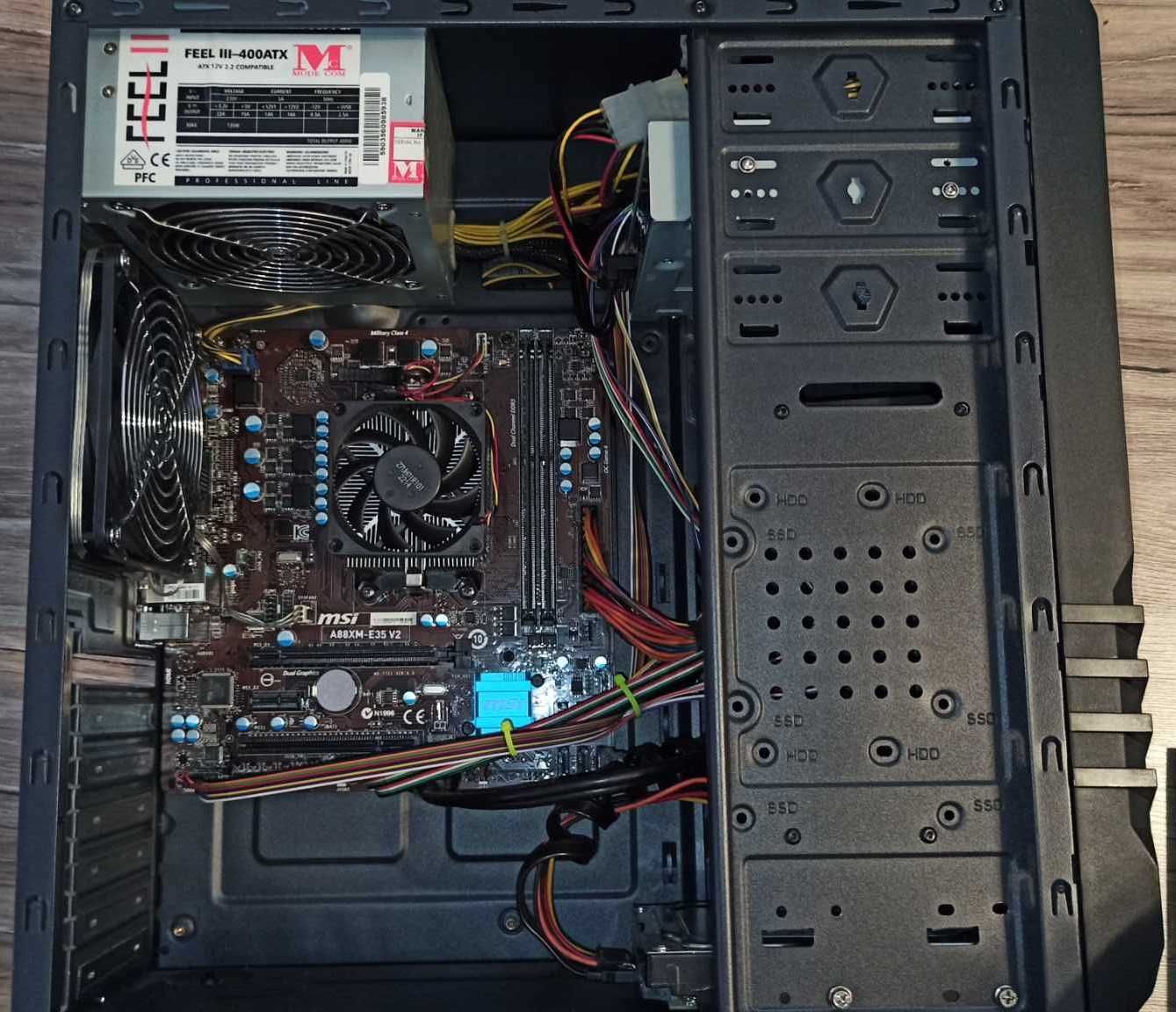 Komputer stacjonarny AMD A10-5800K 4x4.1GHz, 8GB DDR3, grafika 2GB