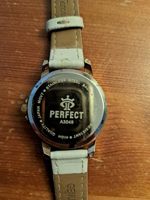 Damski zegarek | Perfect | biały pasek | skóra
