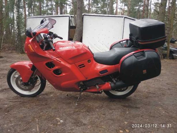 Honda CBR 1000 F  możliwa zamiana na samochód lub przyczepę lawetę