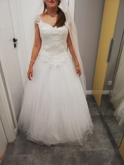 Suknia ślubna szyta gorset tiul ręcznie zdobiona koronka błyszcząca