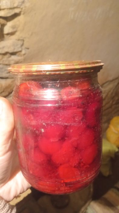 Вишня  без косточки в собственном соку