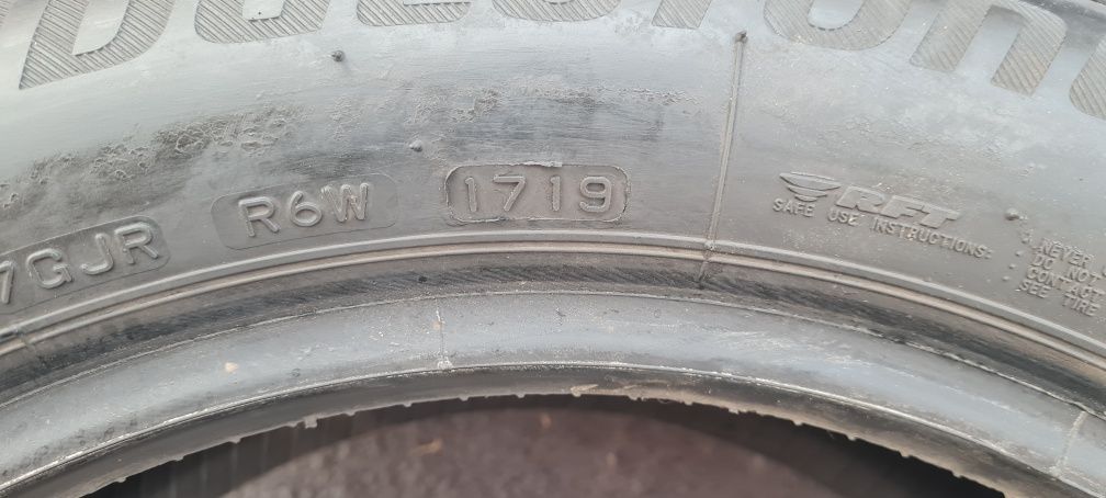 Opona Zimowa Bridgestone 225/50/17 RSC 8.1MM 1719 Blizzak LM-32 94H