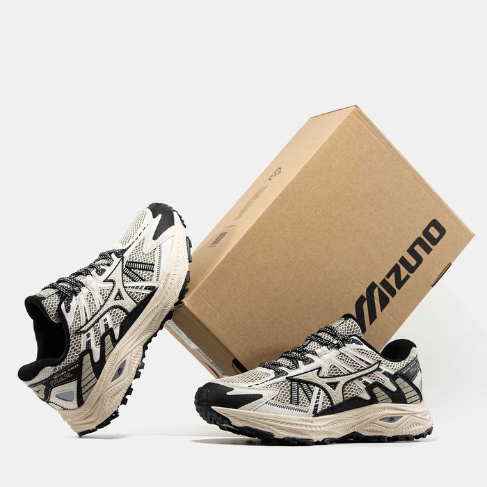 Кросівки Mizuno Racer Trail Beige/Blck premium