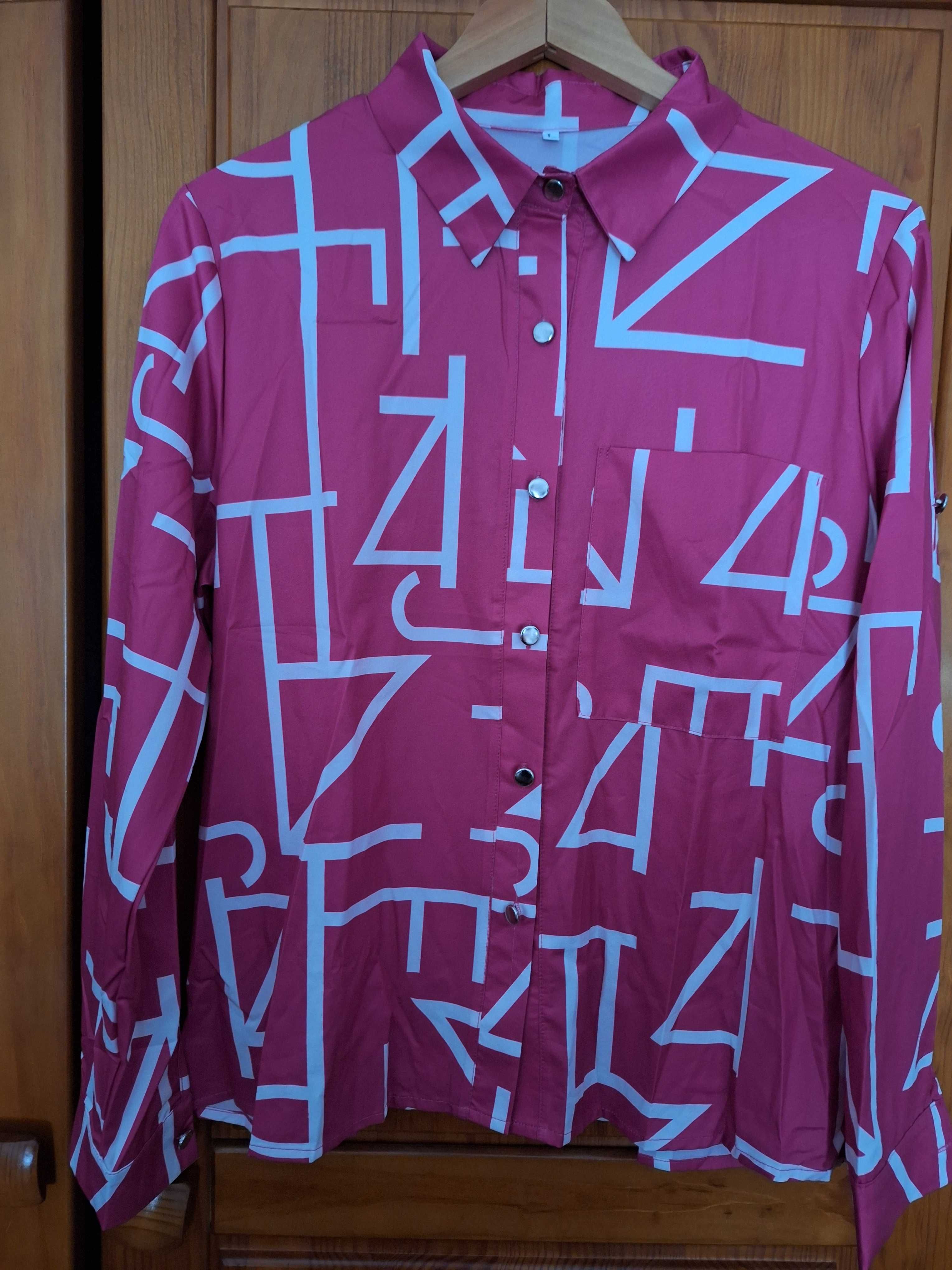 Camisa vintage cor-de-rosa vivo com padrão geométrico em branco