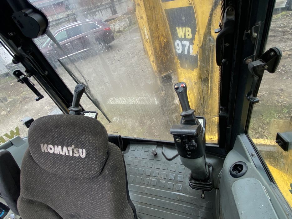 Продам экскаватор-погрузчик Komatsu WB 97-R05