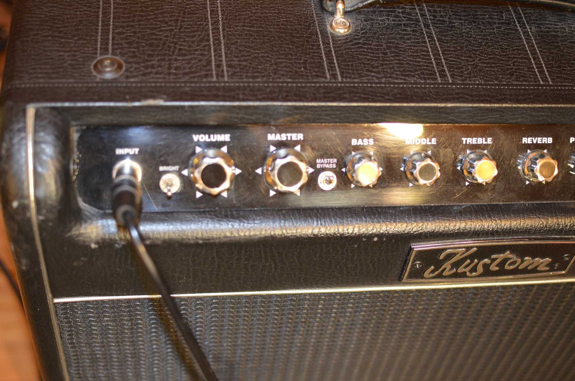Wzmacniacz gitarowy lampowy Kustom DEFENDER 112 50w Combo