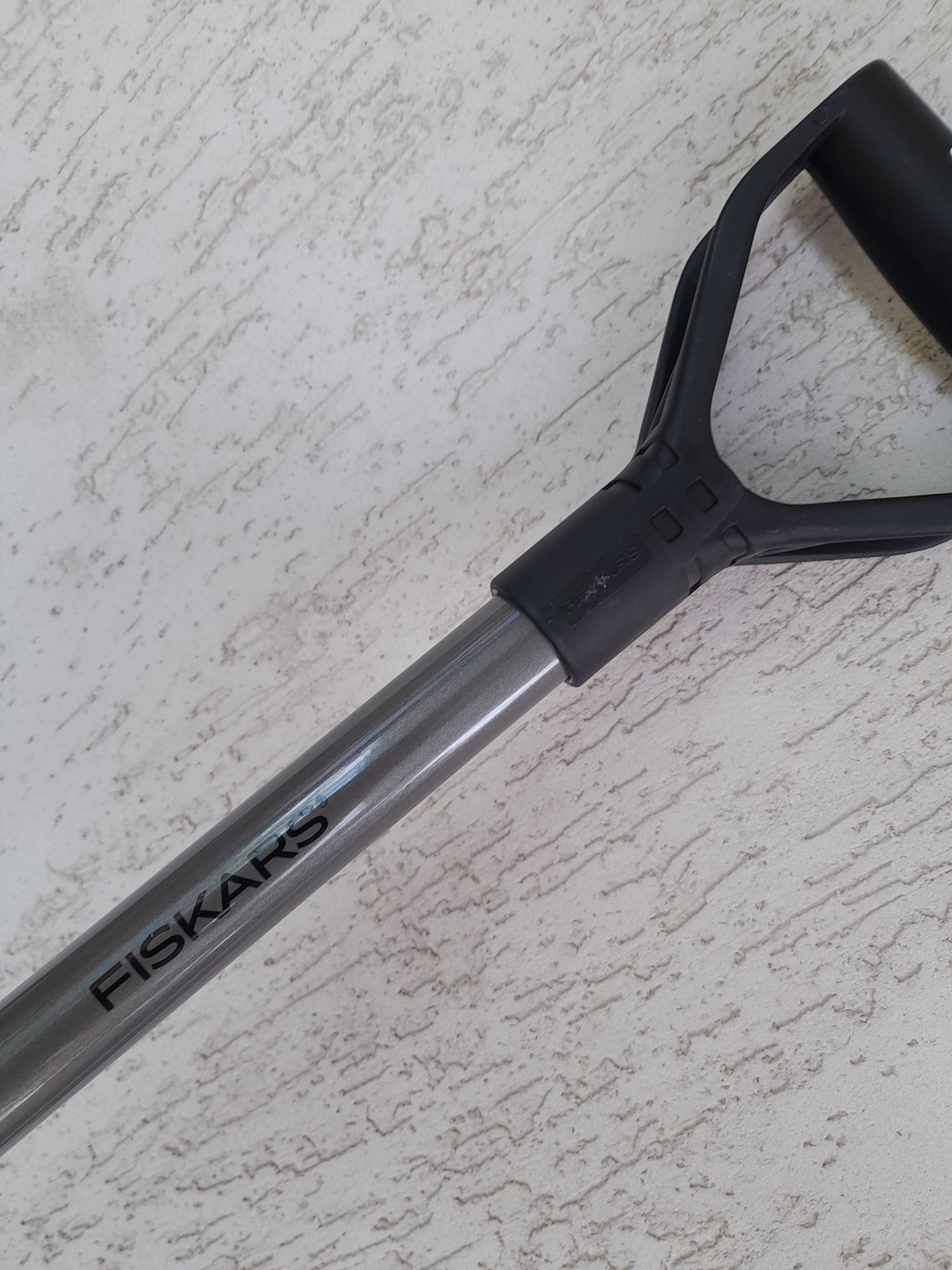 Вила садові металеві Fiskars Finland вили