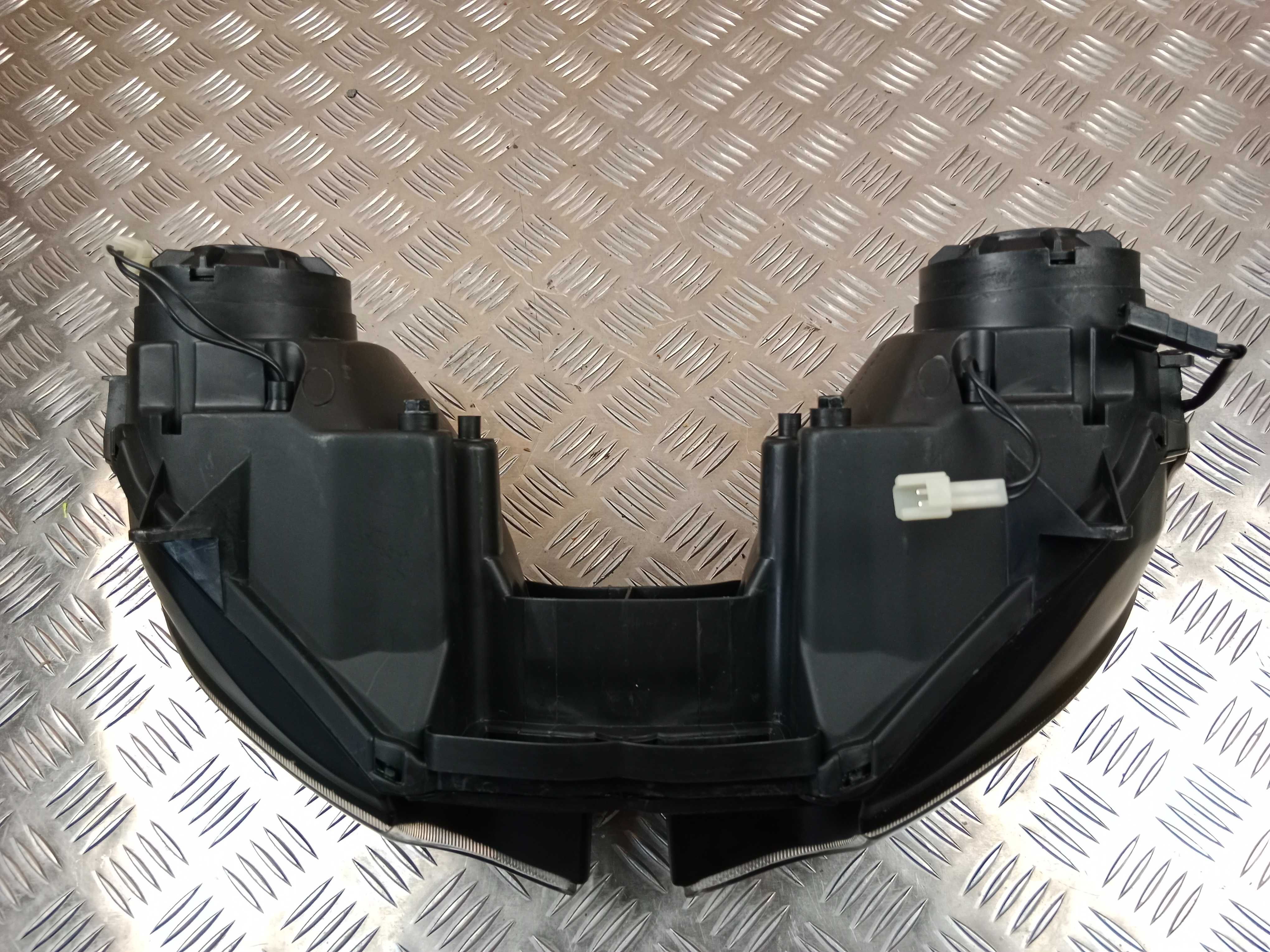 Yamaha R6 Lampa Przód Przednia Reflektor Przedni 03-05