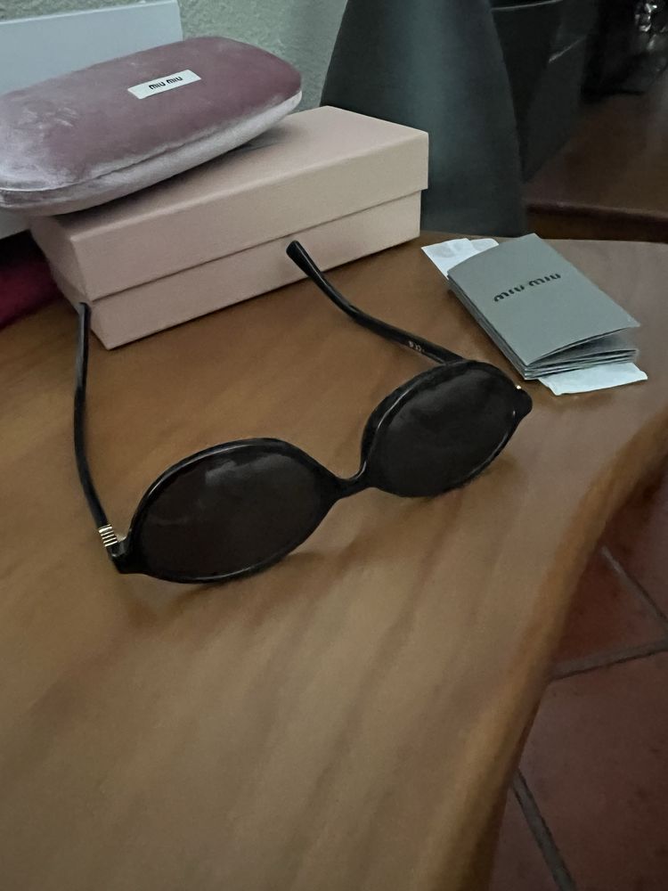 Oculos de sol Miu Miu ORIGINAIS/ com factura