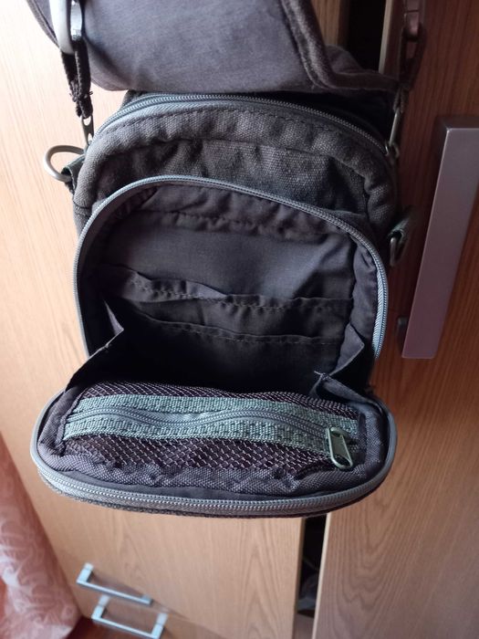 Bolsa marca "BERG" Khaki - Atiracolo - Excelente estado