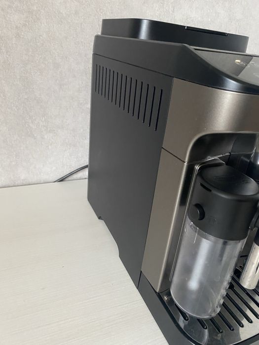 Кавомашина DeLonghi Magnifica EVO ECAM 290.81 НОВА є Вибір