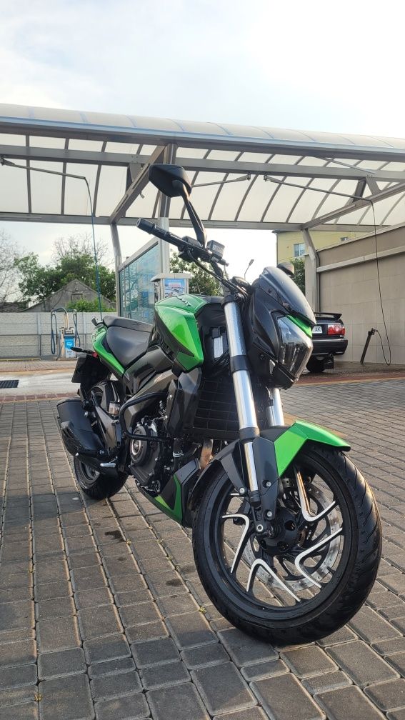 Bajaj Dominar 400UG