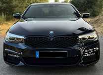 BMW 530e Pack M versão híbrida plug-in