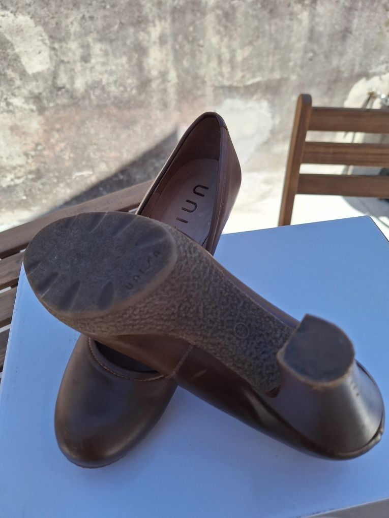 Sapatos Unisa, T37