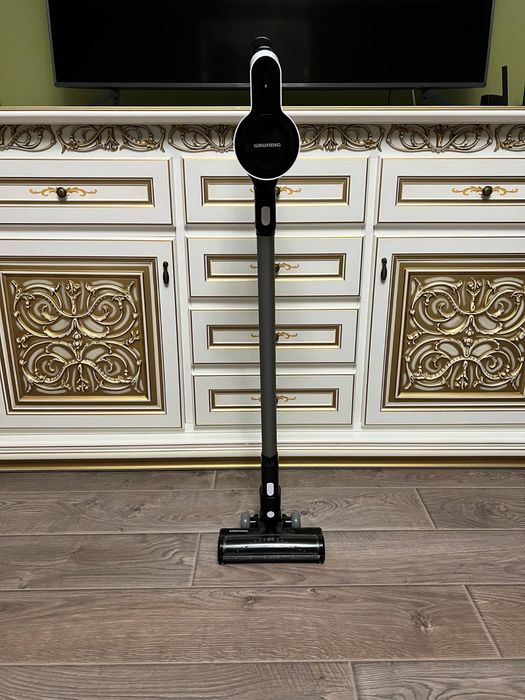 Бездротовий акумуляторний  ручний пилосос 110W Grundig Німецький!