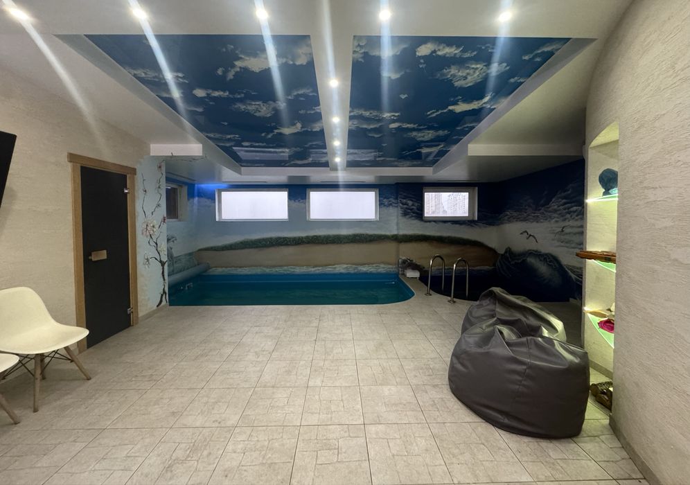 Аренда дома с бассейном . Посуточно