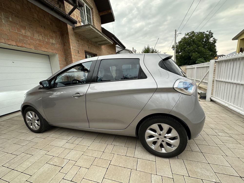 Продам Renault Zoe 2016 22kw