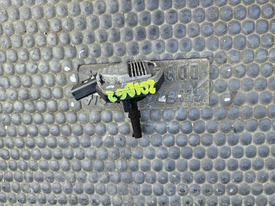 Czujnik 1J0907660B Sensor Poziomu Stanu Oleju Silnika Audi A4 B6 VW Skoda Seat