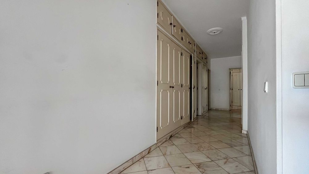 T3 no centro de Loulé junto ao Coreto, único apartamento no piso