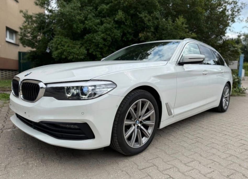 BMW 520d G31  190 Sport Line. 2019. Łopatki F1