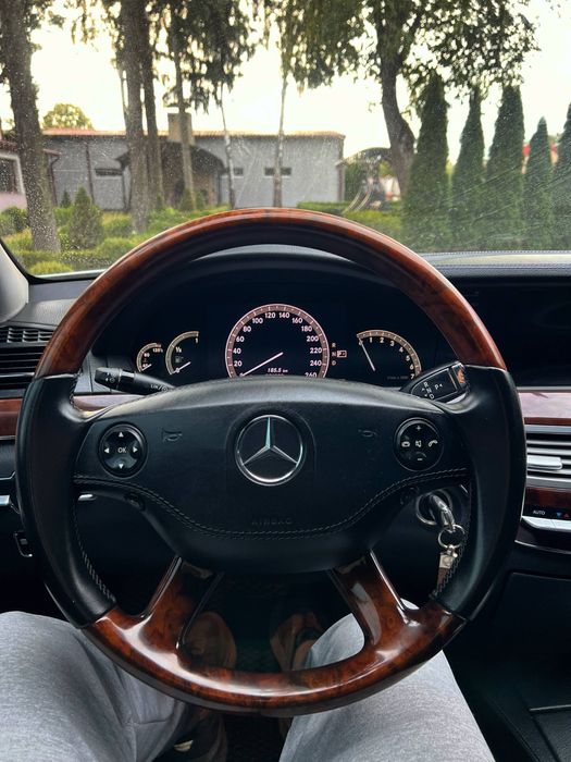 Продам Mercedes-Benz w221 S350