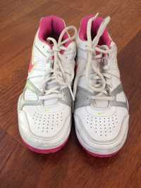 Buty sportowe do gry w tenisa nike damskie r.38.5