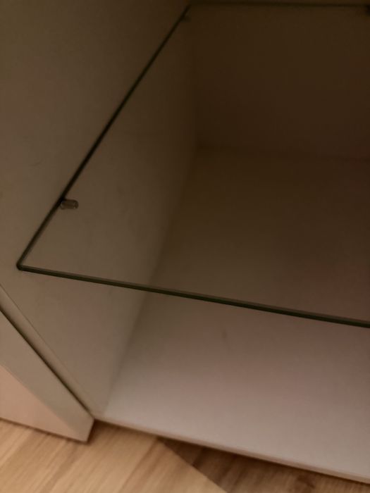 Biała szafka rtv + led