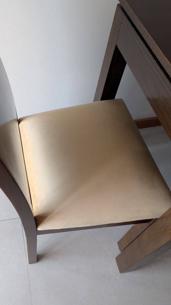 Mesa de Cozinha com Cadeiras