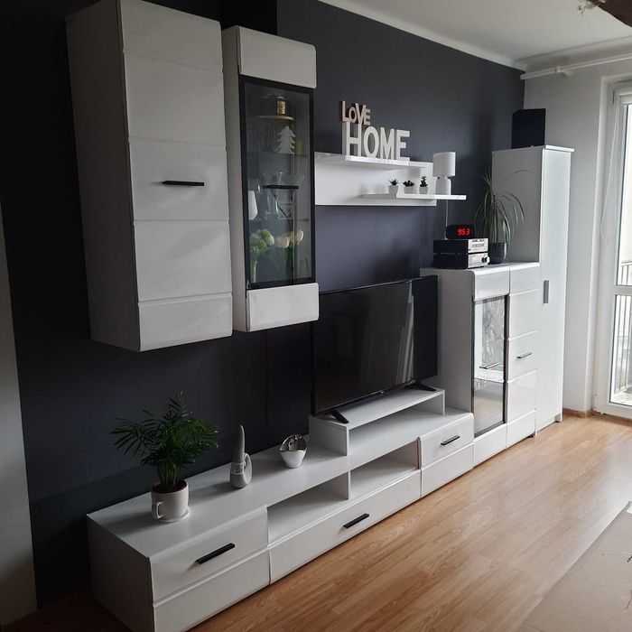 Komplet mebli pokojowych