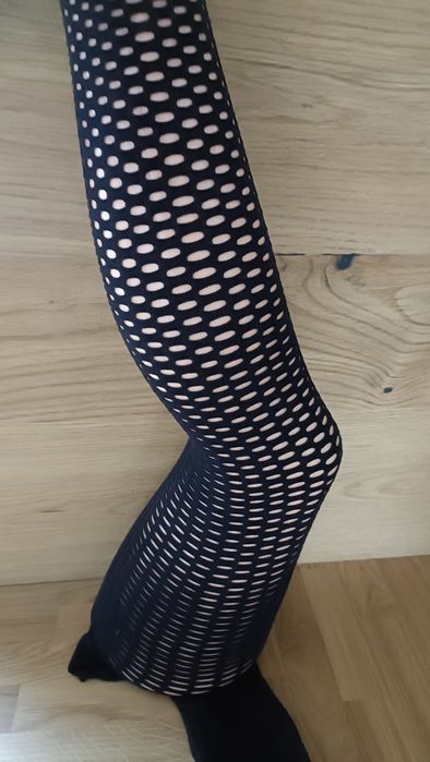 Leginsy sexi z dziurkami