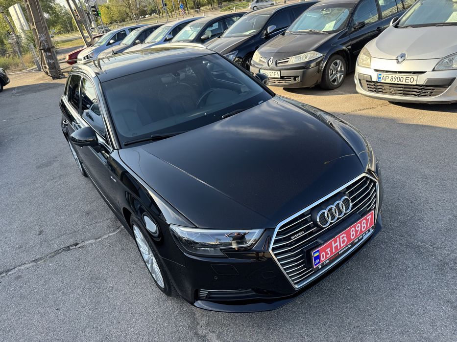 Продам AUDI A3 E-Tron