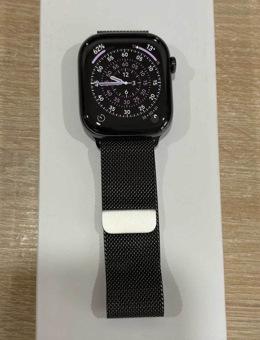 Apple Watch Series 11 titânio Cellular 46 mm, Loop ardósia, como novo