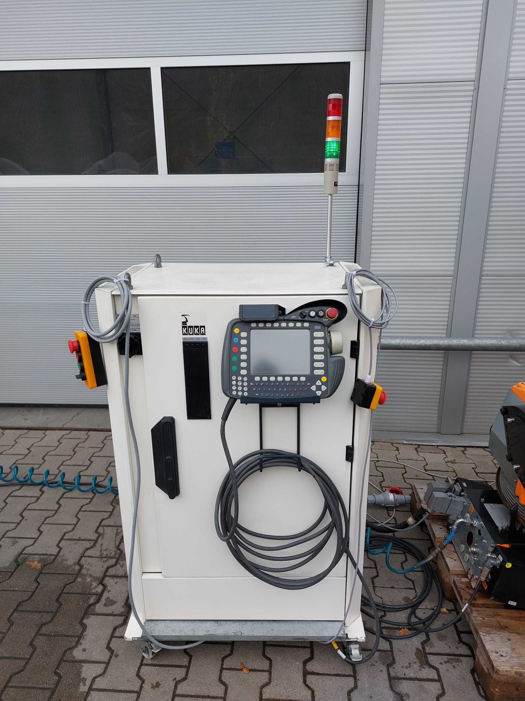 Paletyzator Paletyzer Zrobotyzowana paletyzacja worków KUKA ABB FANUC